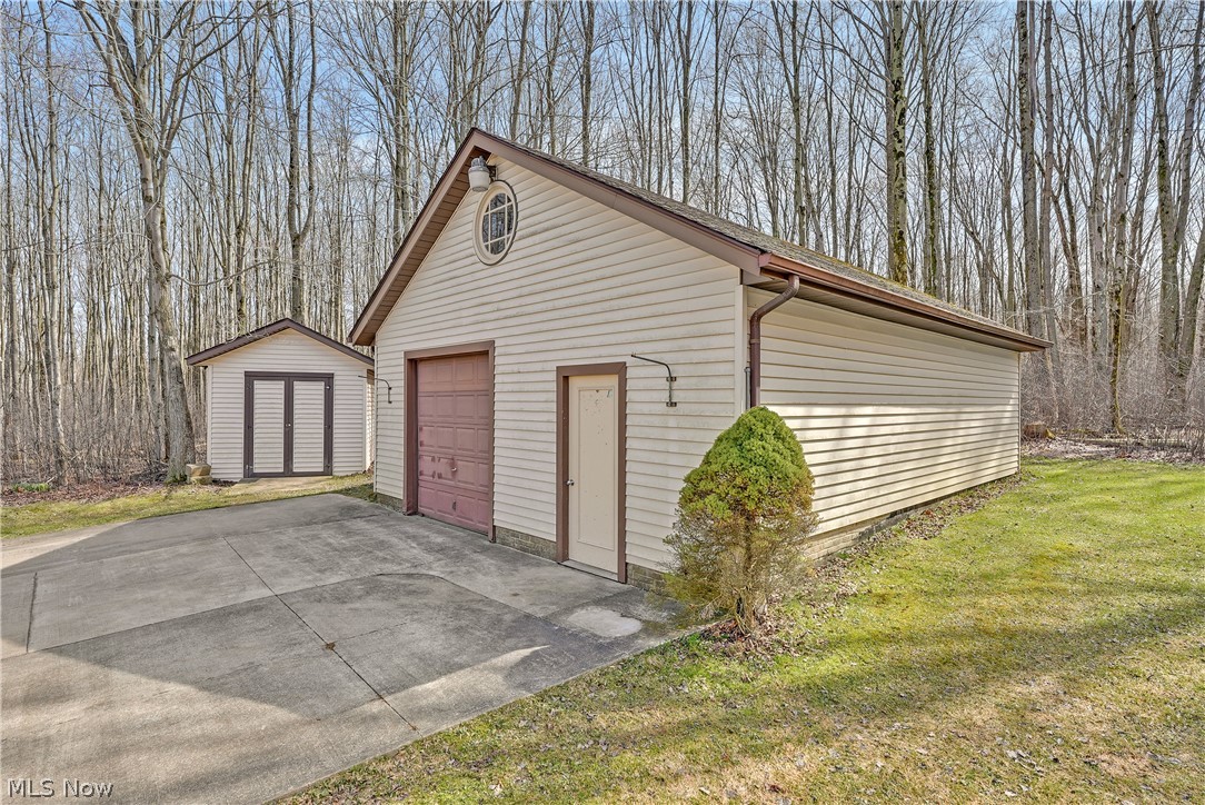 13015 Pearl Road Chardon, OH 44024 - Photo 44 of 50
