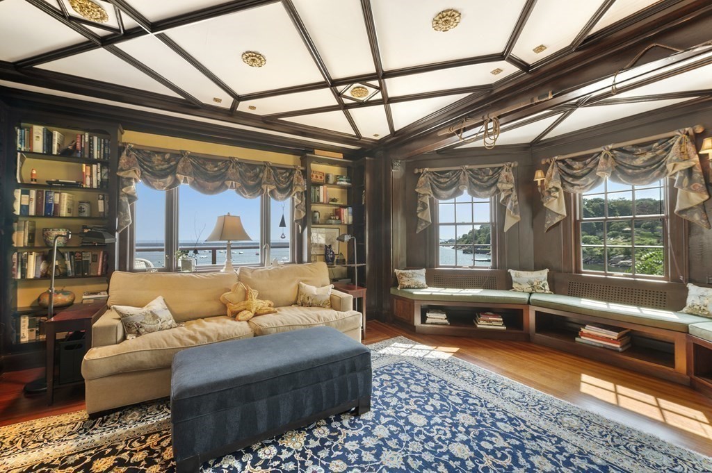 22 Cliff Street Marblehead, MA 01945 - Photo 16 of 37