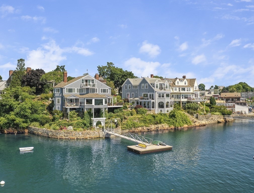 22 Cliff Street Marblehead, MA 01945 - Photo 34 of 37