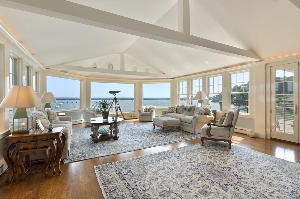 22 Cliff Street Marblehead, MA 01945 - Photo 10 of 37