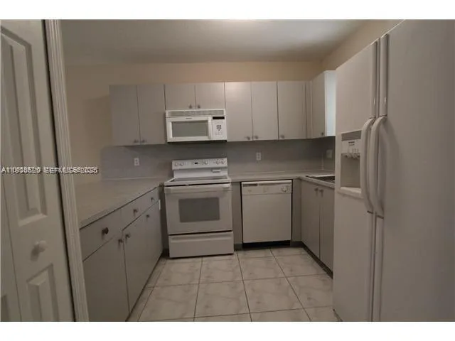 $2,650 | 6761 Northwest 182nd Street, Unit 104, Hialeah, FL 33015
