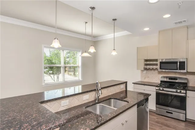 $1,325 | 218 Sterling Street, Unit NO BALCONY, College Station, TX 77840