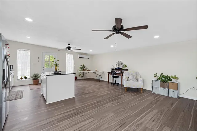 $399,900 | 367 Illinois Avenue, China Spring, TX 76633