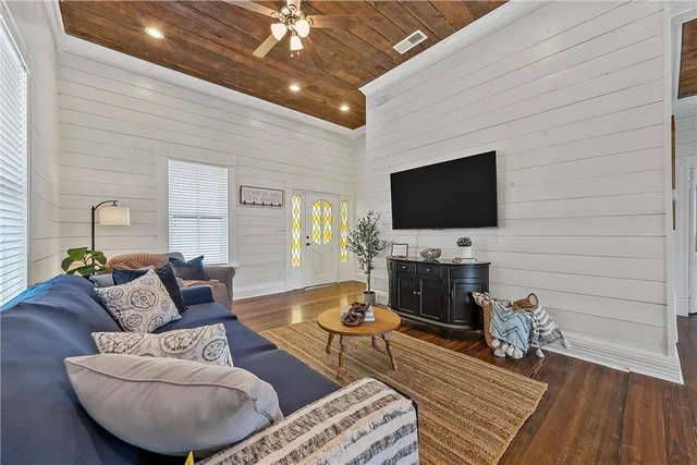 $399,900 | 367 Illinois Avenue, China Spring, TX 76633