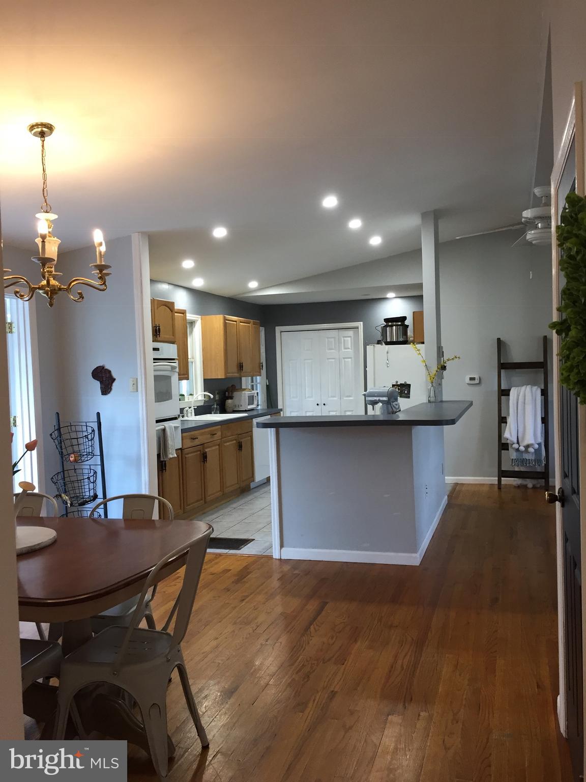 2327 Meadow View Road Manheim, PA 17545 - Photo 11 of 35
