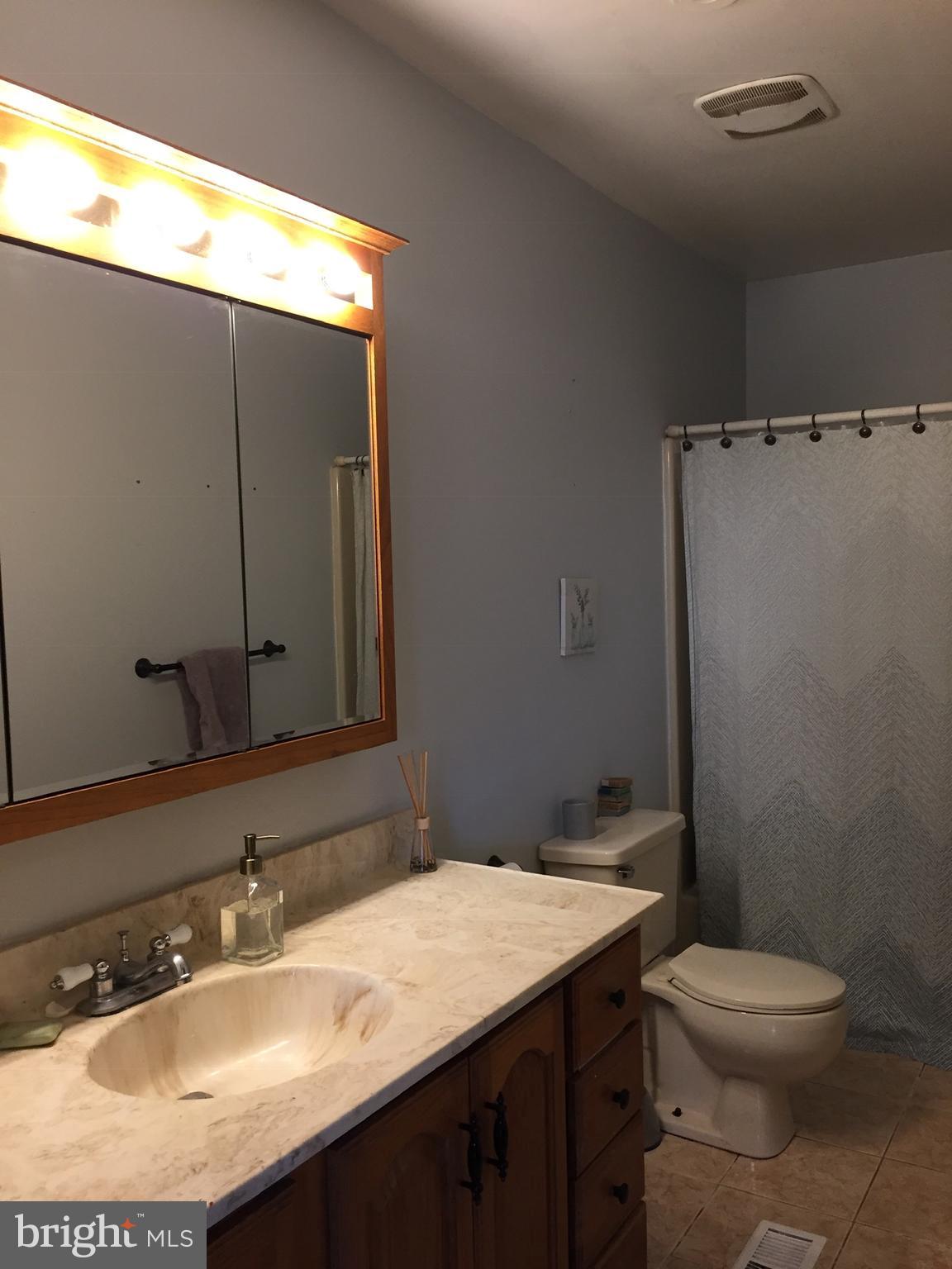2327 Meadow View Road Manheim, PA 17545 - Photo 23 of 35