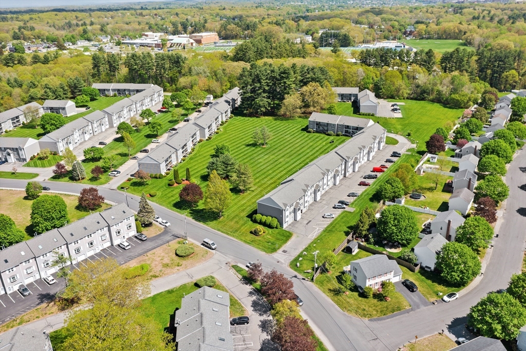 94 Tennis Plaza Road, Unit 10 Dracut, MA 01826 - Photo 4 of 27