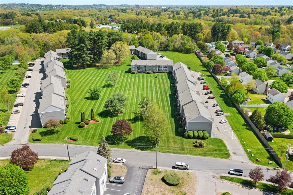 94 Tennis Plaza Road, Unit 10 Dracut, MA 01826 - Photo 5 of 27