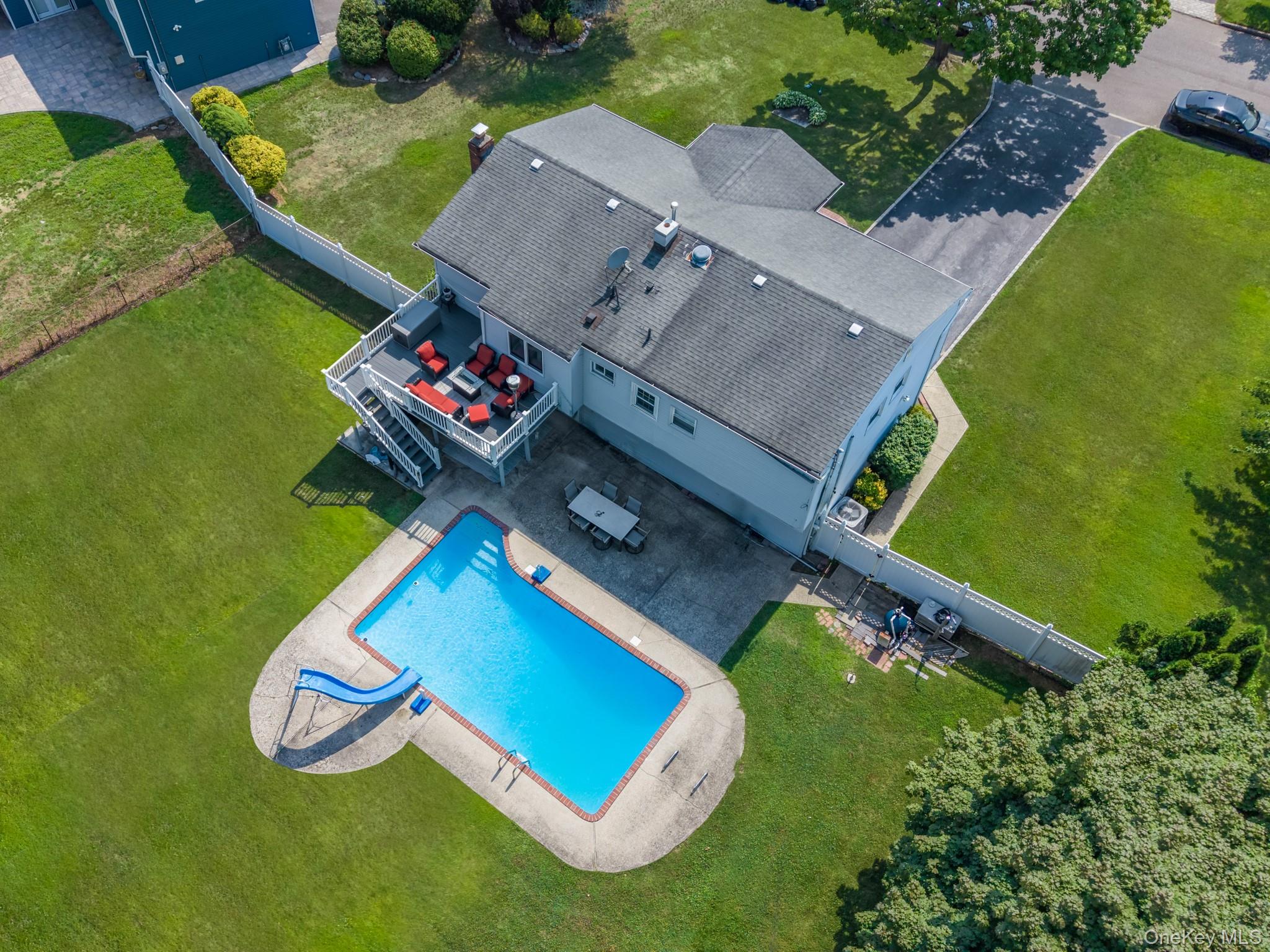 40 Peppermint Road Commack, NY 11725 - Photo 32 of 32