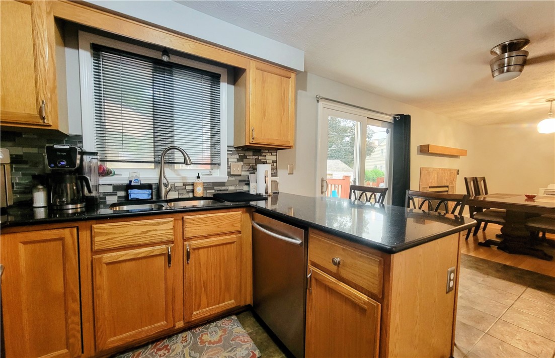 354 Oakwood Road Greece, NY 14616 - Photo 7 of 16