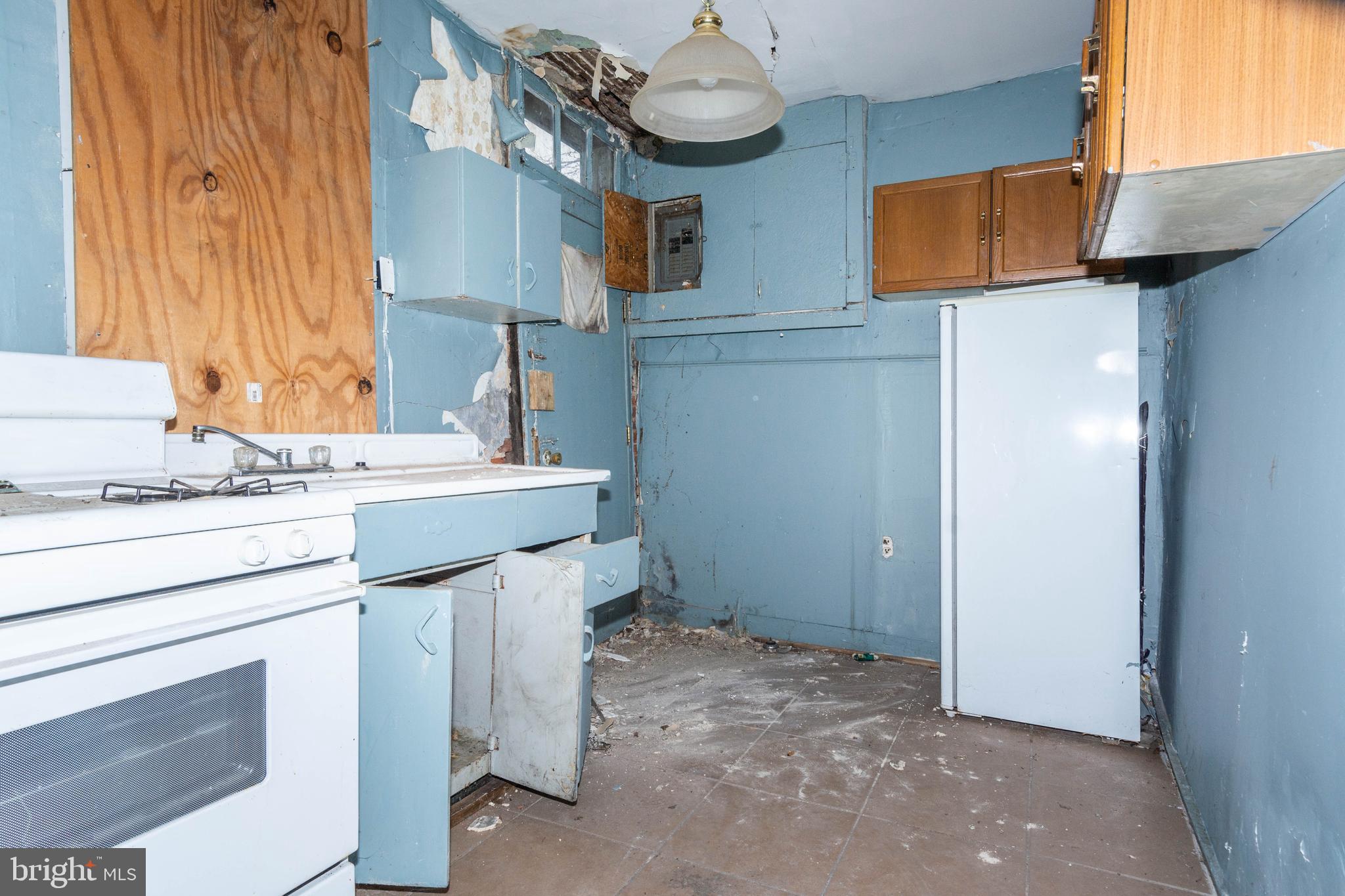 1218 North Spring Street Baltimore, MD 21213 - Photo 3 of 10