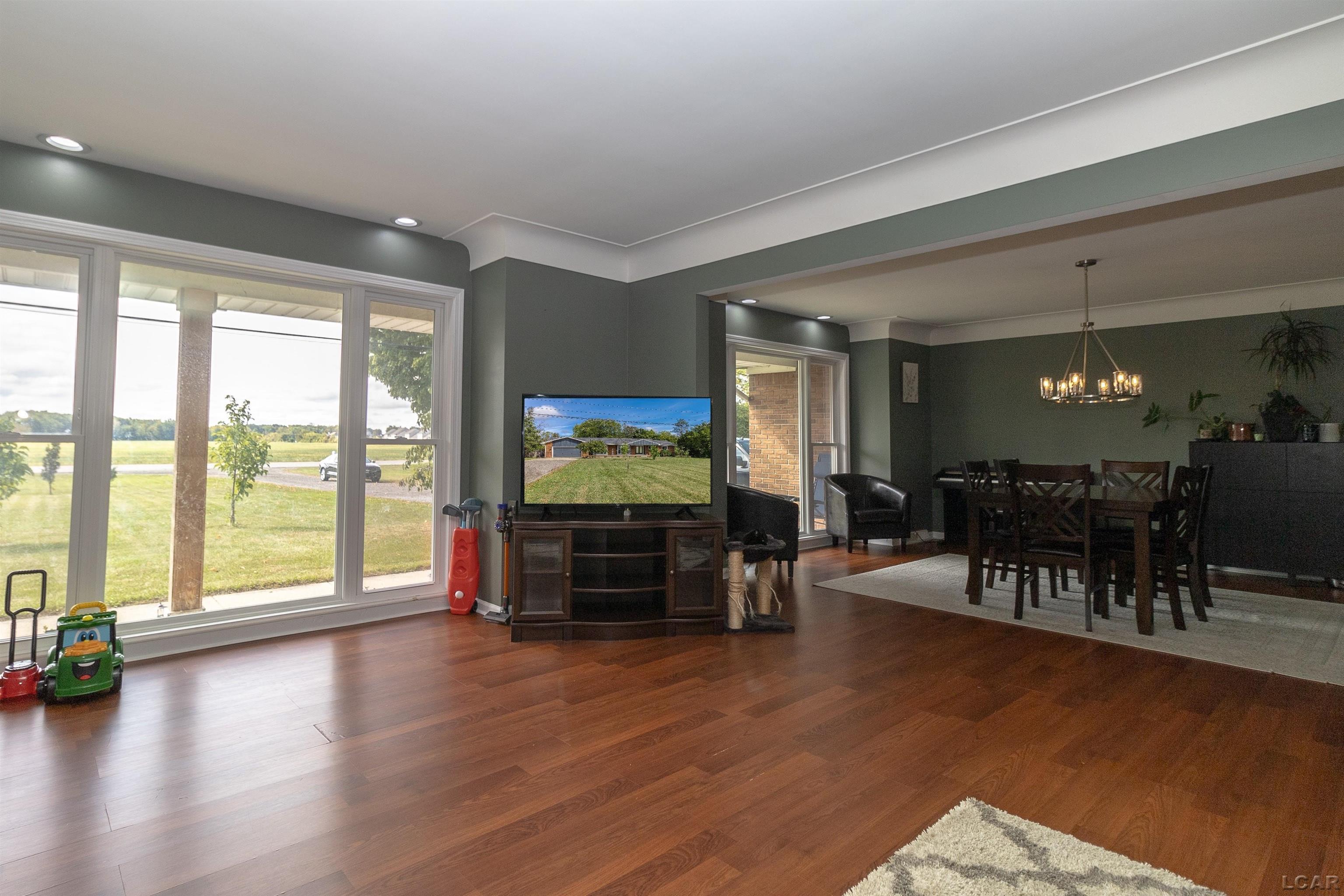 4118 South Custer Road Monroe, MI 48161 - Photo 9 of 59 FORMAL LIVING ROOM
