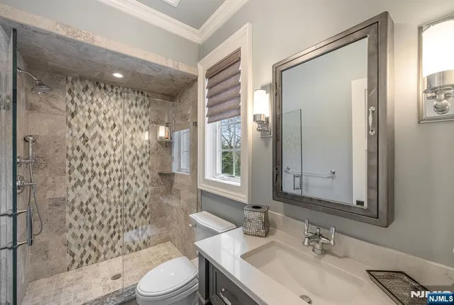 $2,395,000 | 11 Aldbury Drive, Upper Saddle River, NJ 07458