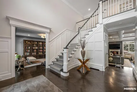 $2,395,000 | 11 Aldbury Drive, Upper Saddle River, NJ 07458