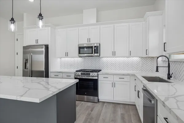 $2,500 | 6644 Lozier Street, Houston, TX 77021