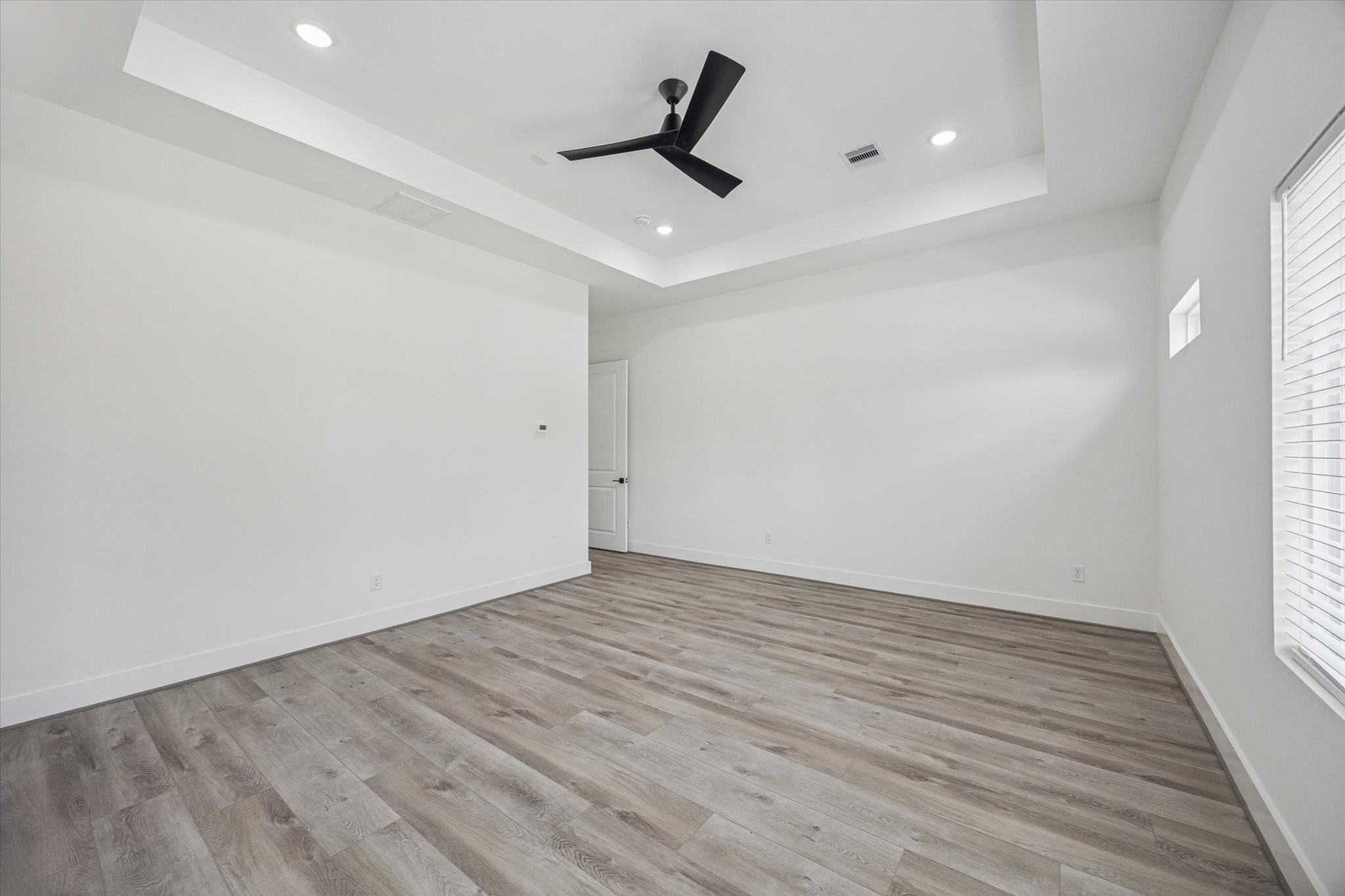 6644 Lozier Street Houston, TX 77021 - Photo 17 of 33 Primary Bedroom