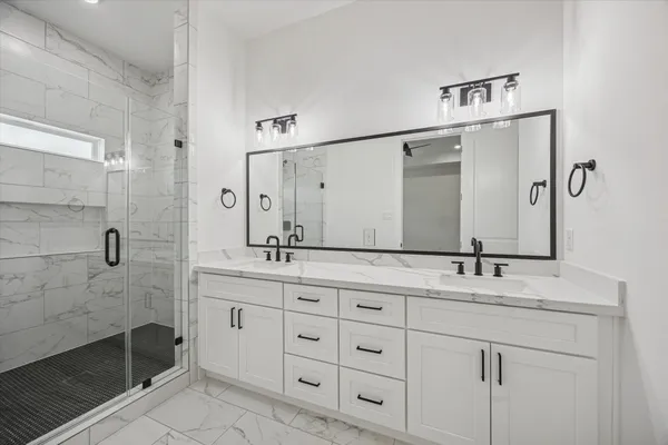 $2,500 | 6644 Lozier Street, Houston, TX 77021