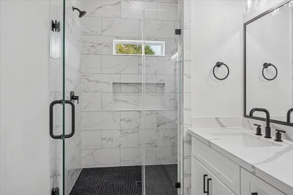 $2,300 | 6644 Lozier Street, Houston, TX 77021