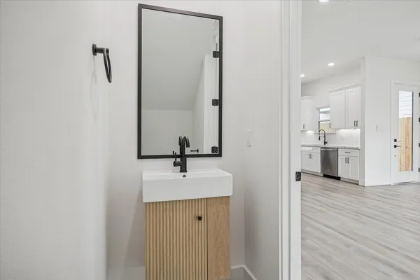 $2,300 | 6644 Lozier Street, Houston, TX 77021