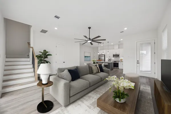 $2,500 | 6644 Lozier Street, Houston, TX 77021