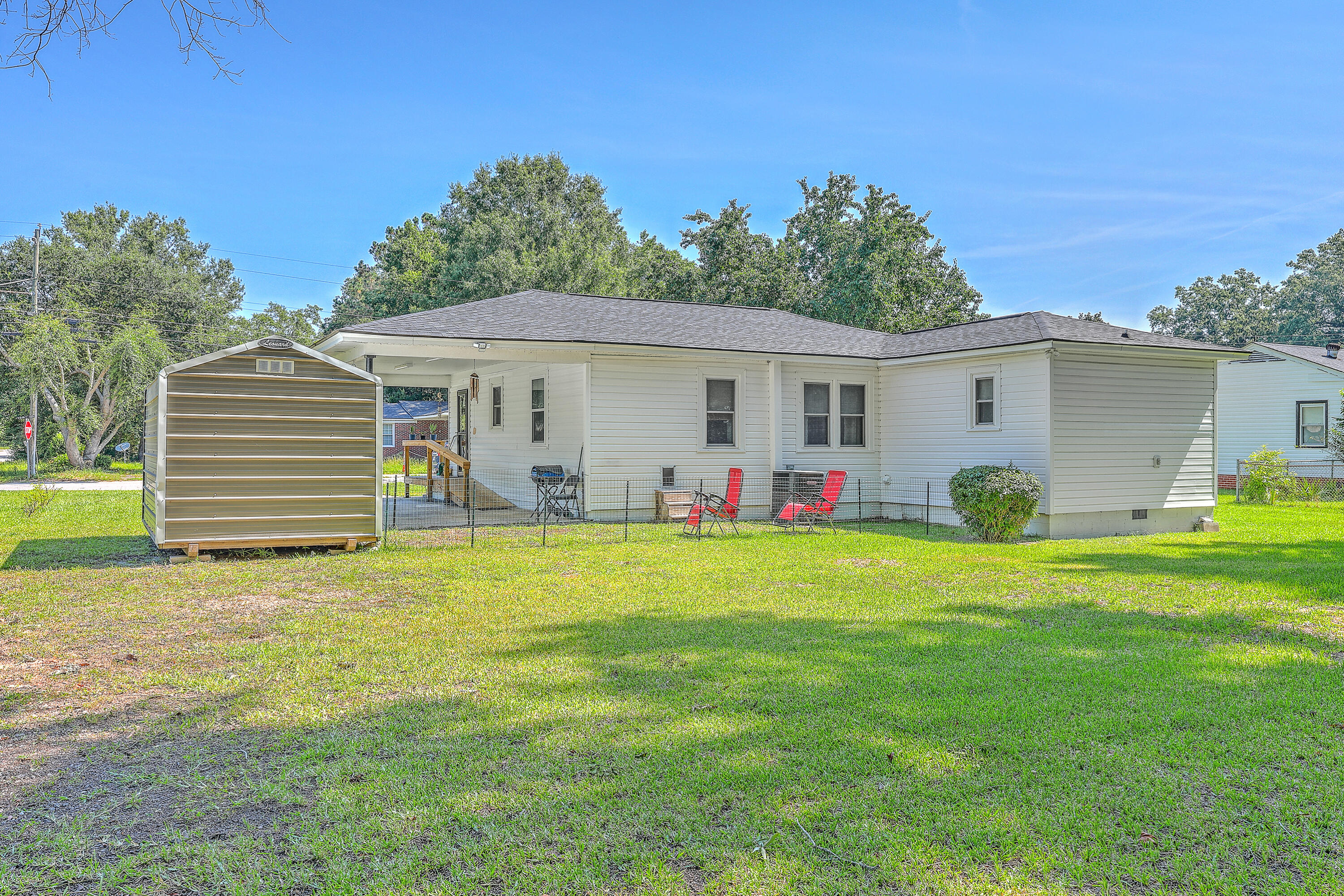 218 Breedin Street Manning, SC 29102 - Photo 27 of 31 ZYN_0246_47_48_49_50_51_52