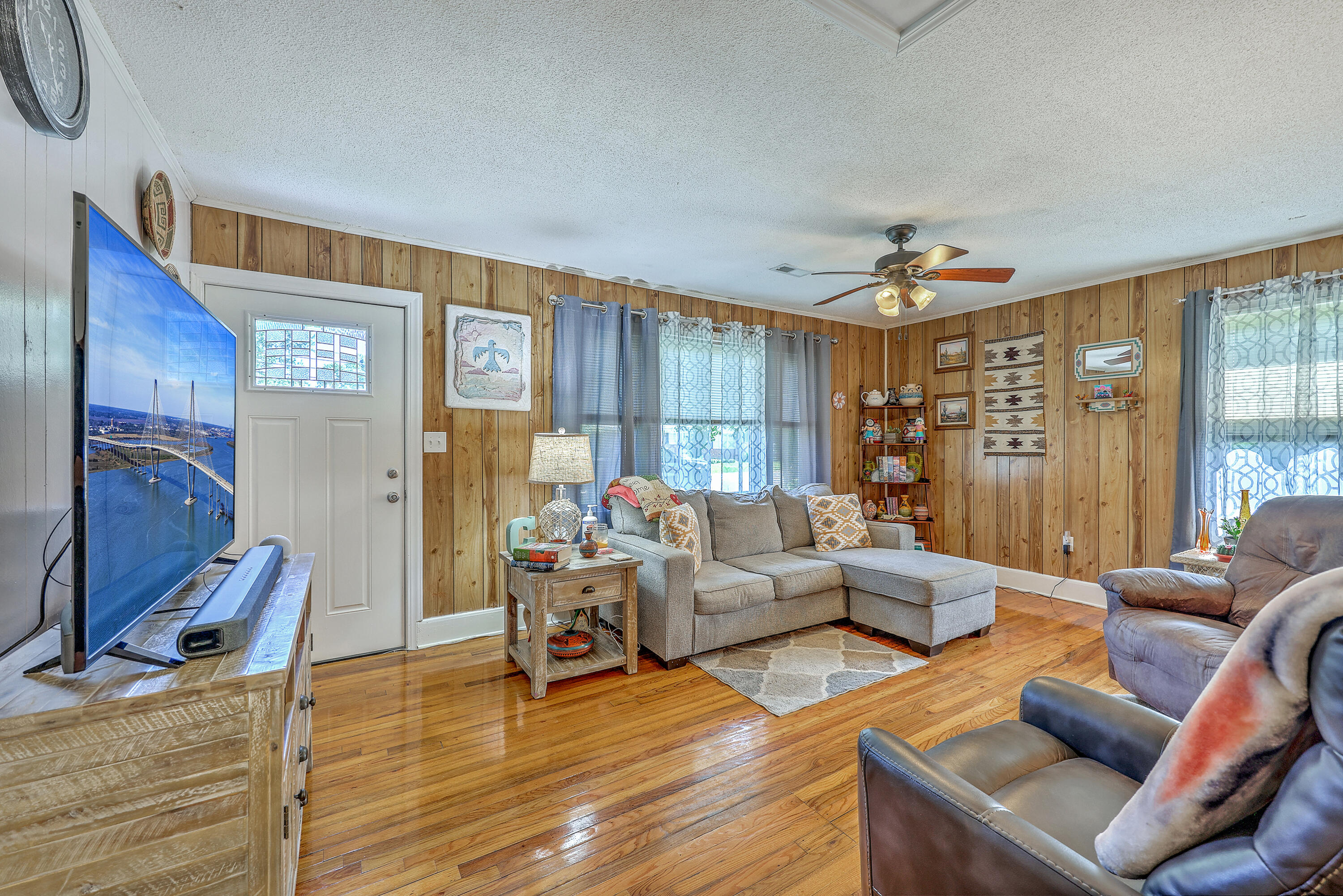 218 Breedin Street Manning, SC 29102 - Photo 6 of 31 ZYN_0099_100_101_102_103_104_105