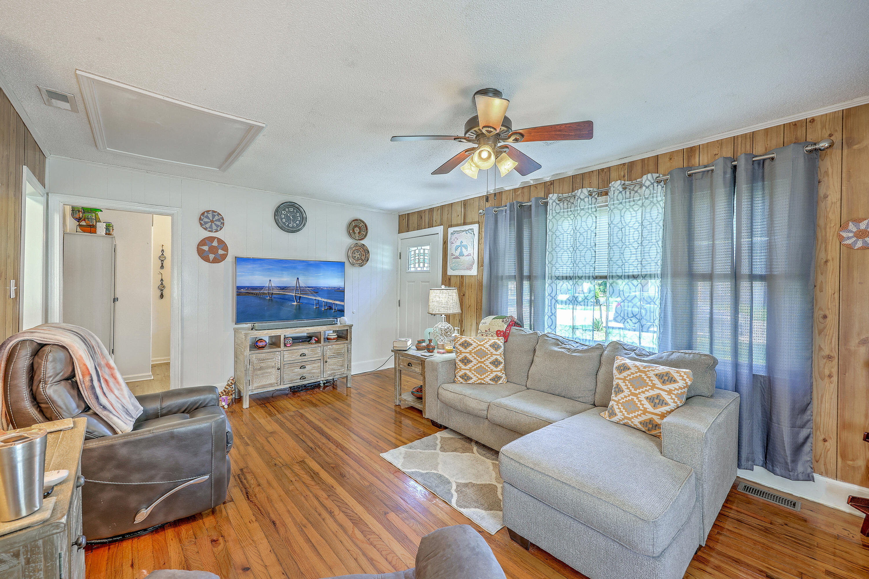 218 Breedin Street Manning, SC 29102 - Photo 8 of 31 ZYN_0113_4_5_6_7_8_9