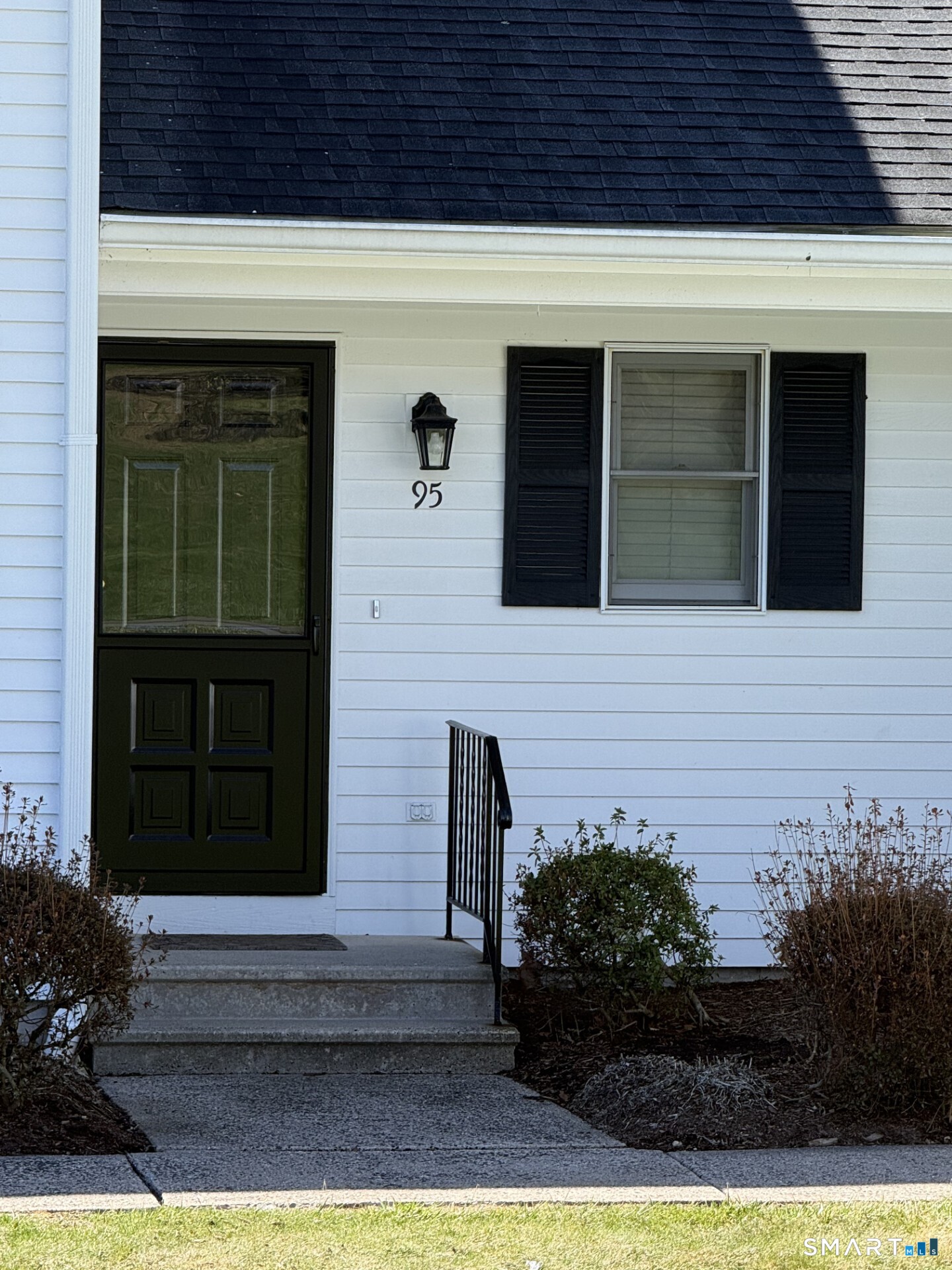 319 Thomaston Road, Unit 95 Watertown, CT 06795 - Photo 3 of 4