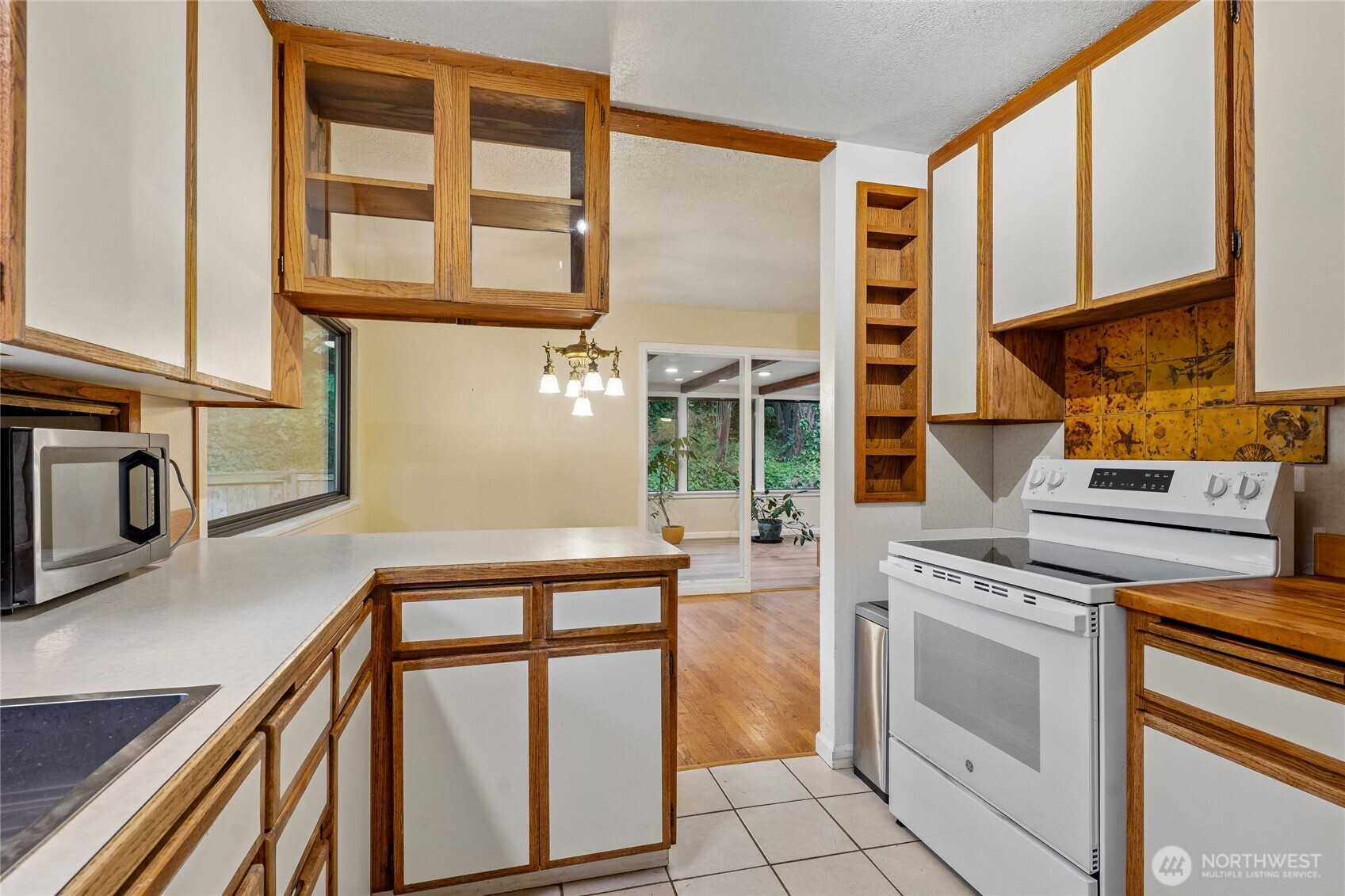 4223 Robin Road West University Place, WA 98466 - Photo 14 of 39 Gallery Image 14