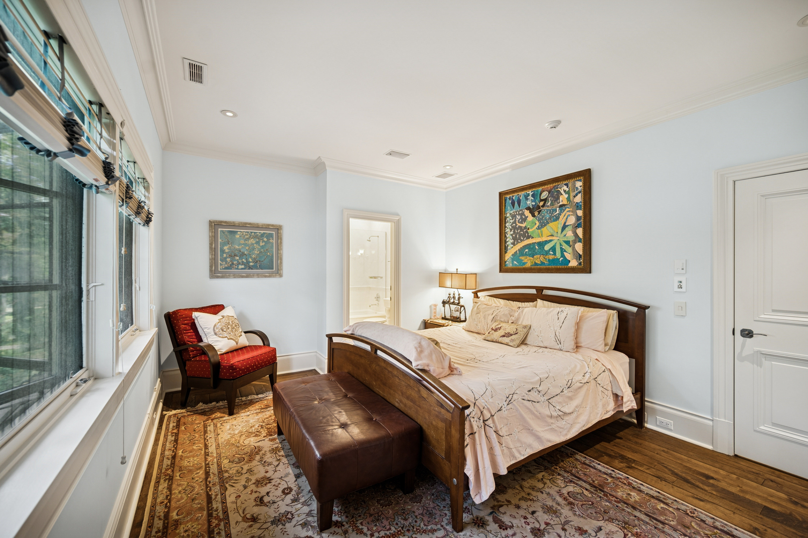 528 Roslyn Road Kenilworth, IL 60043 - Photo 42 of 63 a bedroom with a bed and wooden floor