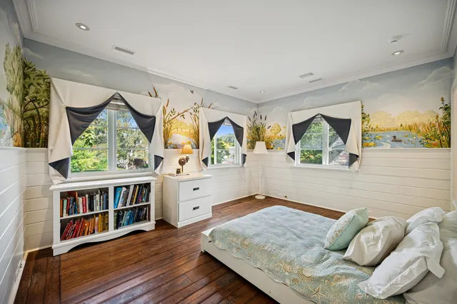 $4,799,000 | 528 Roslyn Road, Kenilworth, IL 60043