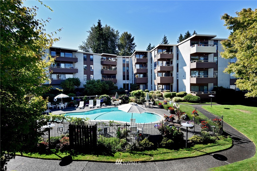 550 Elm Way, Unit 313 Edmonds, WA 98020 - Photo 1 of 25 Gallery Image 1