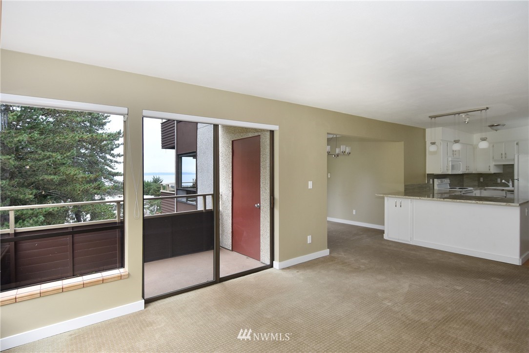 550 Elm Way, Unit 313 Edmonds, WA 98020 - Photo 3 of 25 Gallery Image 3