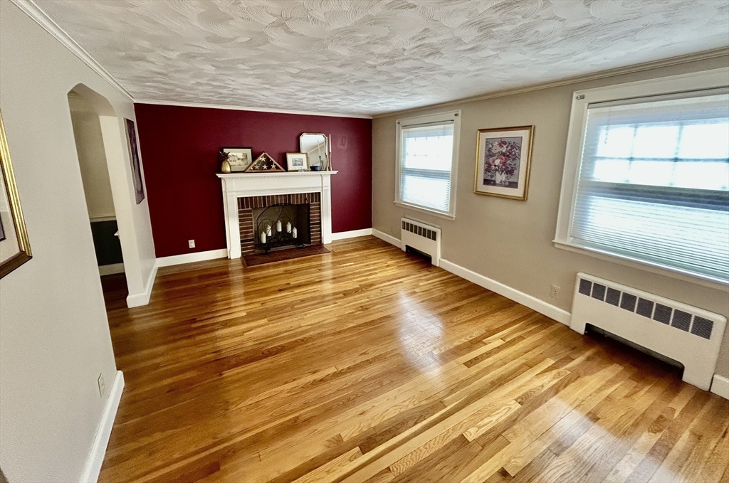40 Hollywood Road Boston, MA 02132 - Photo 3 of 20 Gallery Image 3