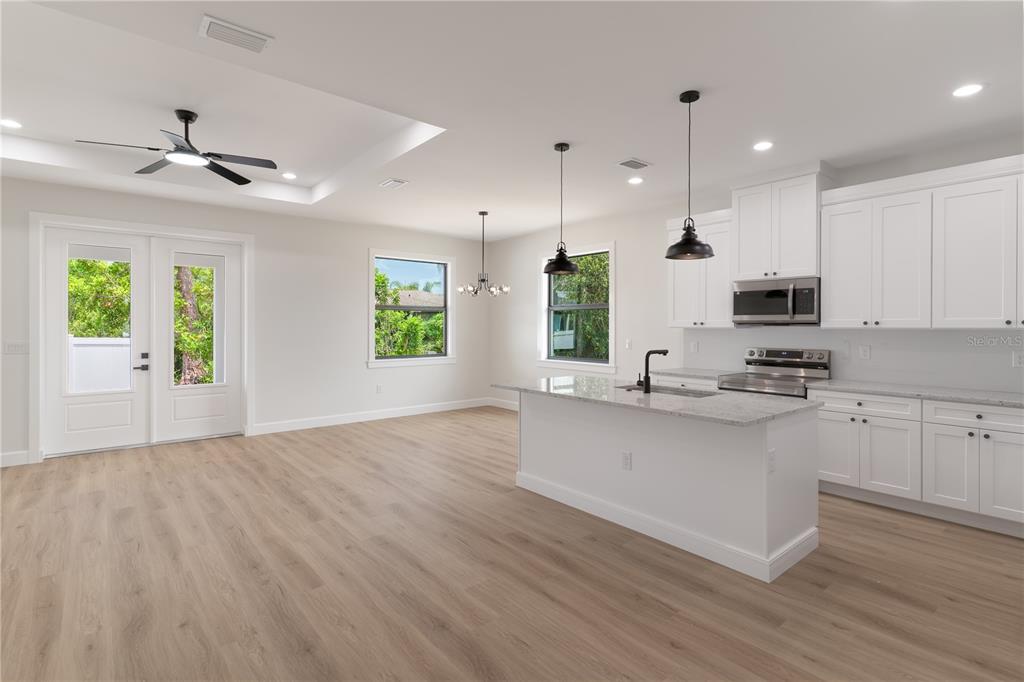923 Cumberland Road Venice, FL 34293 - Photo 11 of 18