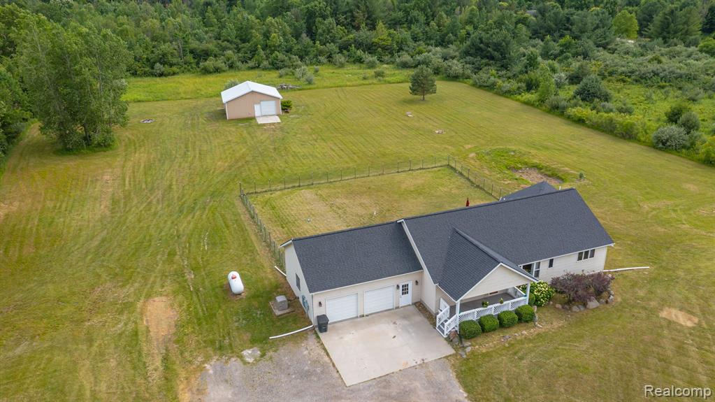 9765 Rynn Road Avoca, MI 48006 - Photo 7 of 47