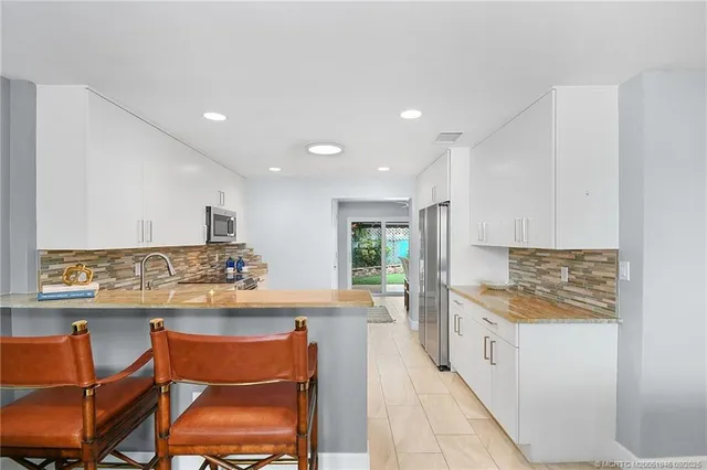 $335,000 | 159 Southeast Sailfish Lane, Stuart, FL 34996