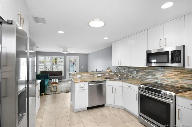 $335,000 | 159 Southeast Sailfish Lane, Stuart, FL 34996