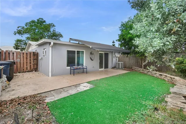 $335,000 | 159 Southeast Sailfish Lane, Stuart, FL 34996