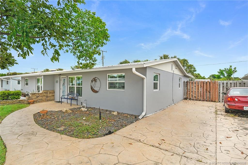 159 Southeast Sailfish Lane Stuart, FL 34996 - Photo 7 of 35