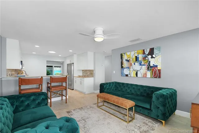 $335,000 | 159 Southeast Sailfish Lane, Stuart, FL 34996