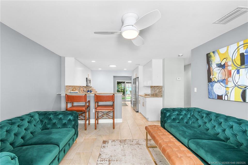 159 Southeast Sailfish Lane Stuart, FL 34996 - Photo 10 of 35