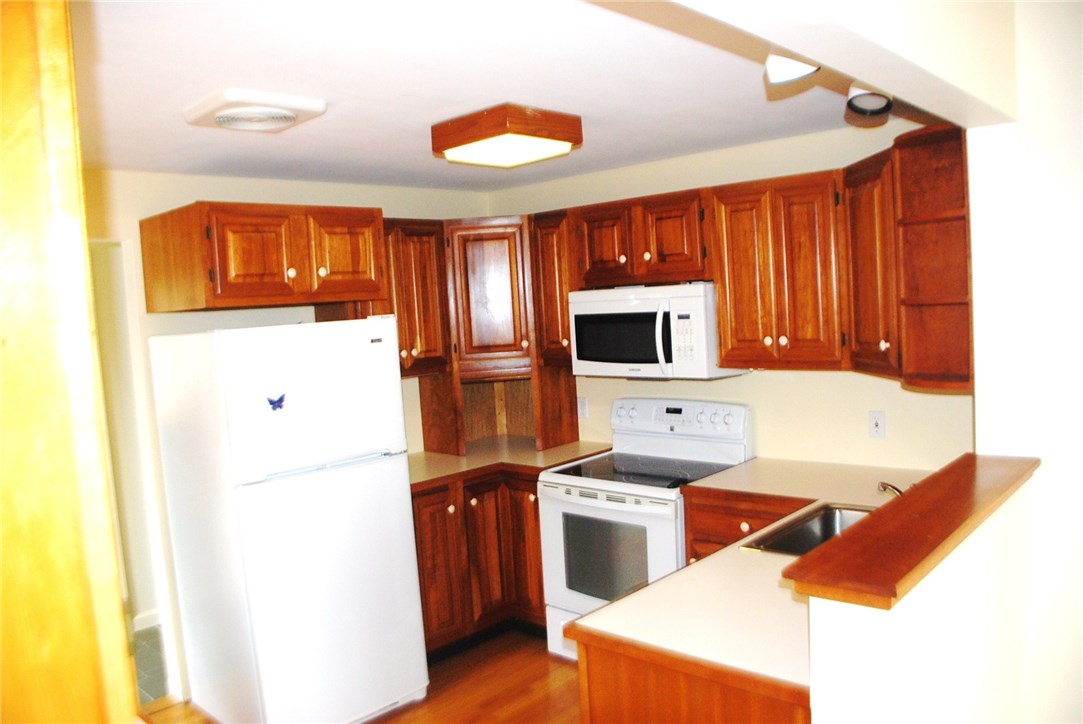 55 Wild Goose Road South Kingstown, RI 02879 - Photo 10 of 19 Gallery Image 10