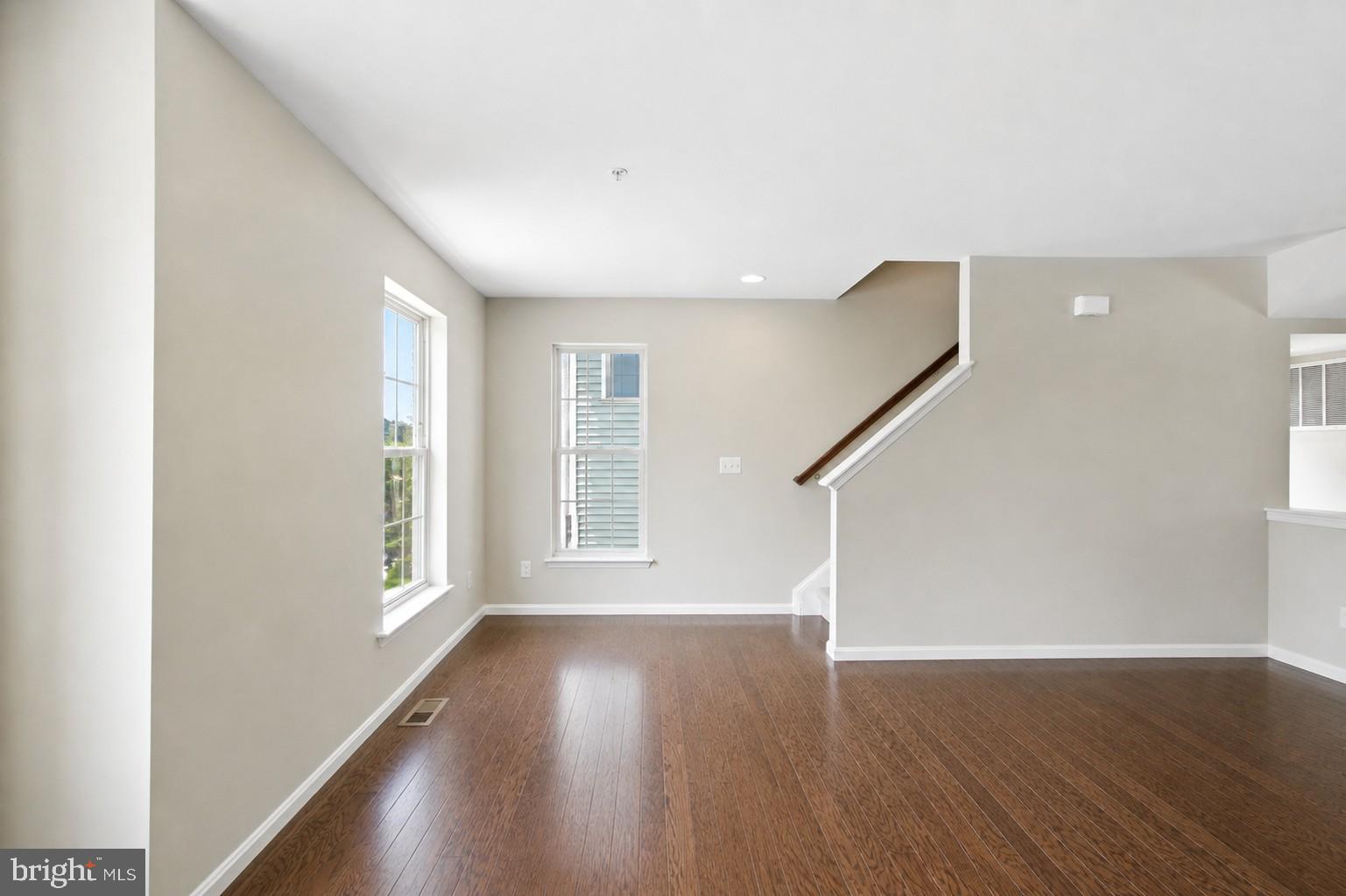 1052 Owens Road Oxon Hill, MD 20745 - Photo 23 of 34 Dinning room area