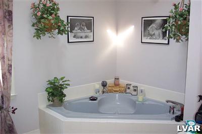 210 Broad Acres Road Lansdale, PA 19446 - Photo 6 of 7 Gallery Image 6