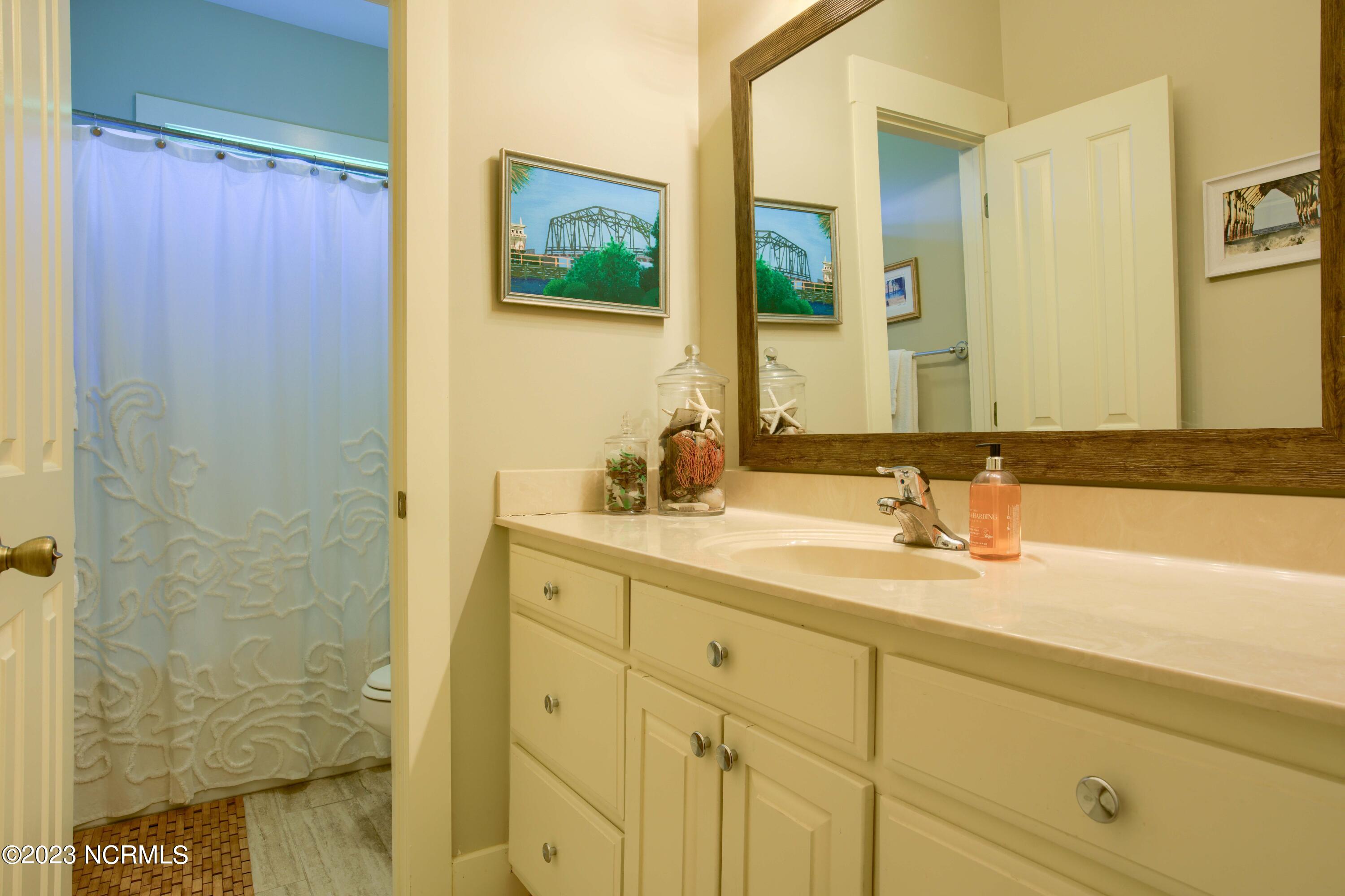 102 Twelve Pointer Road Hampstead, NC 28443 - Photo 25 of 40 Guest Bath