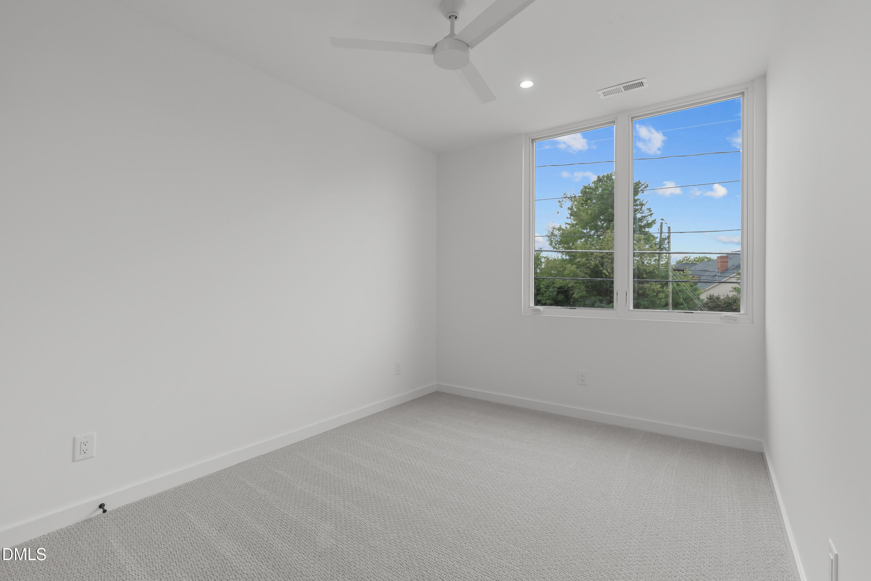 1307 Chamblee Hl Court Raleigh, NC 27608 - Photo 35 of 65 an empty room with a window