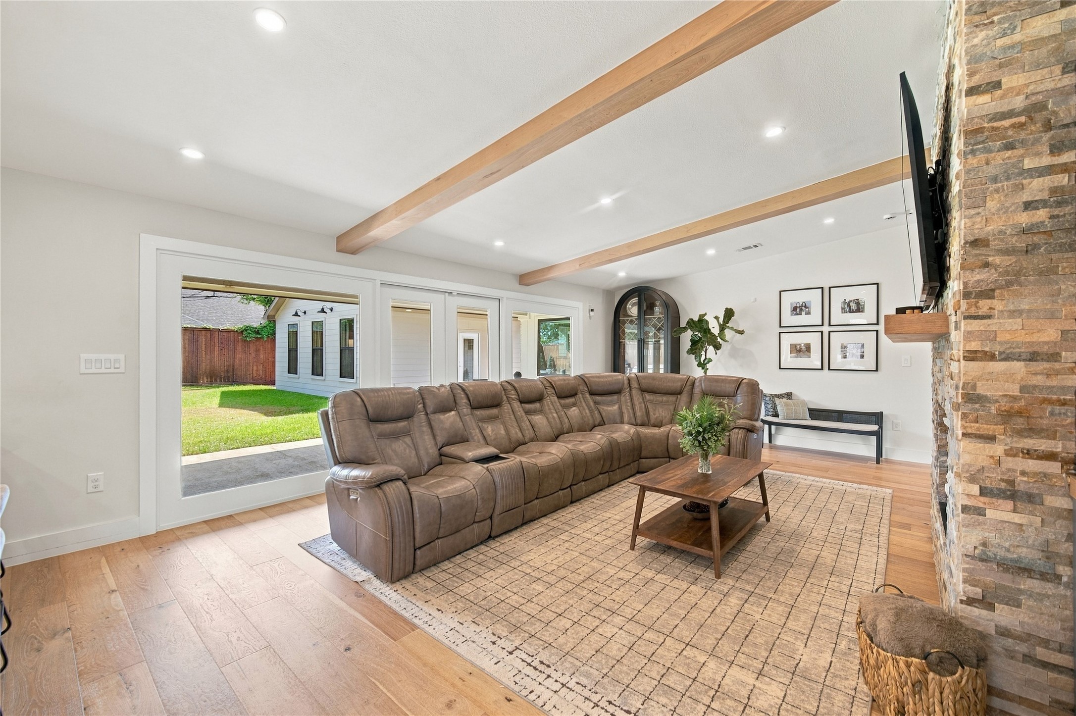 10823 Chimney Rock Road Houston, TX 77096 - Photo 18 of 40 Gallery Image 18