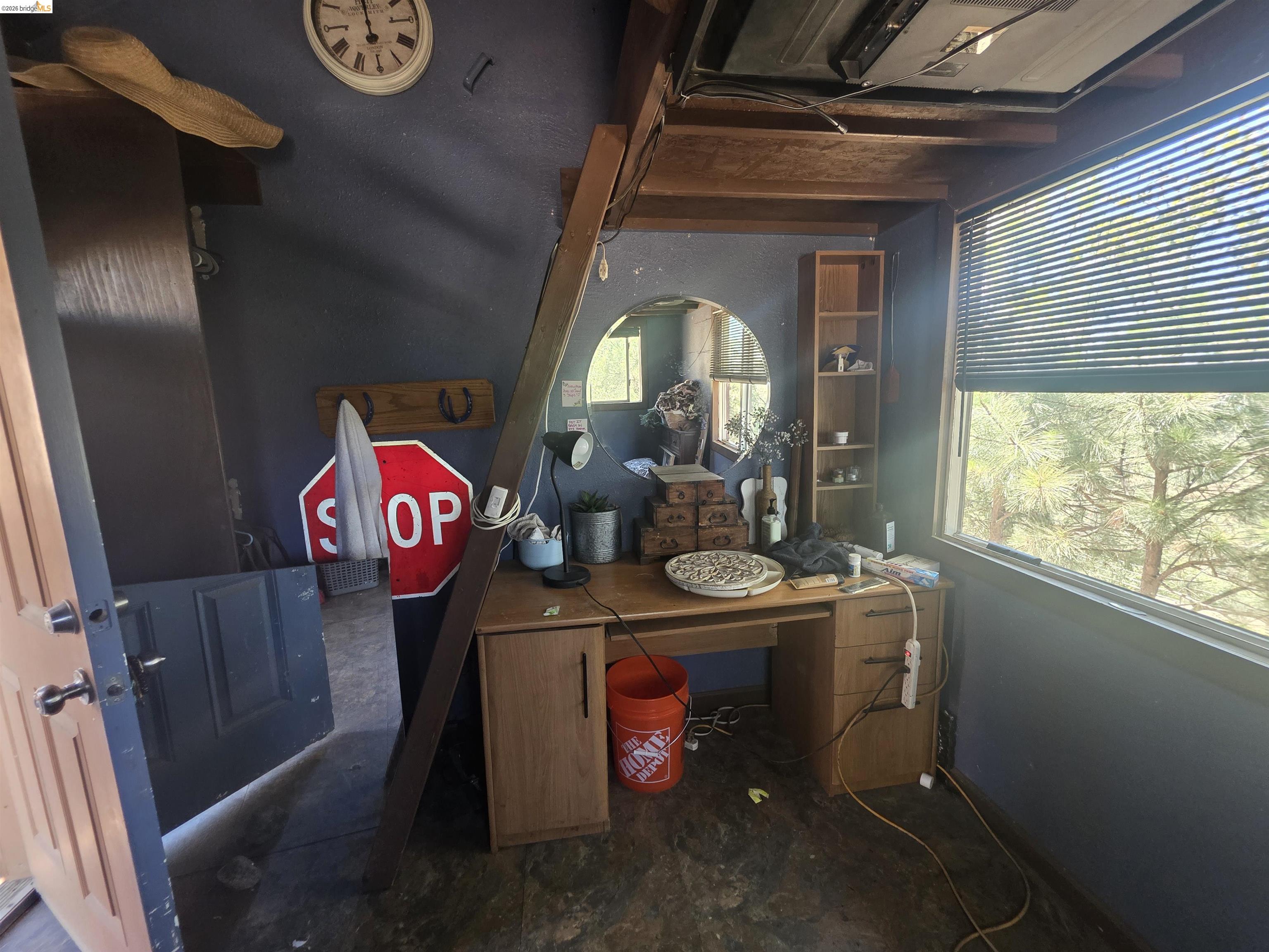 8262 Jackass Ridge Road Coulterville, CA 95311 - Photo 14 of 45 Gallery Image 14