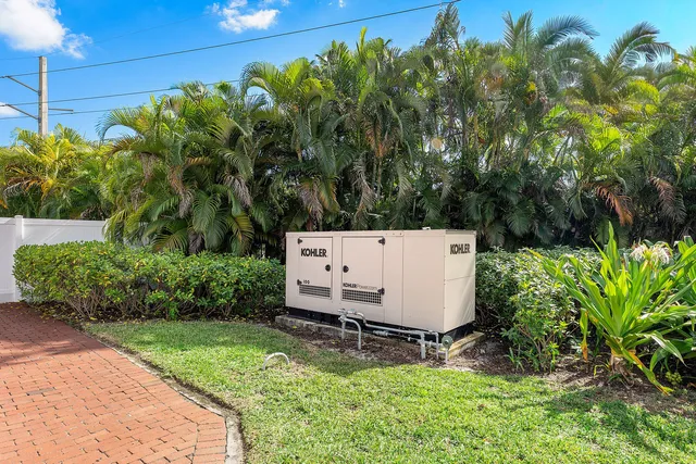 $5,990,000 | 6641 Giralda Circle, Boca Raton, FL 33433